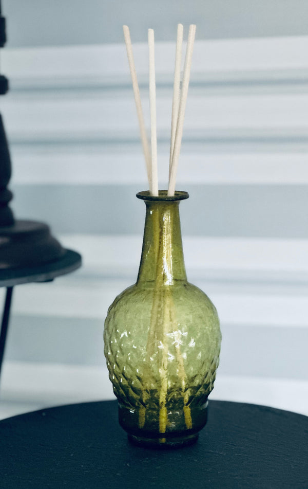 Green Recycle Glass Diffuser Vase